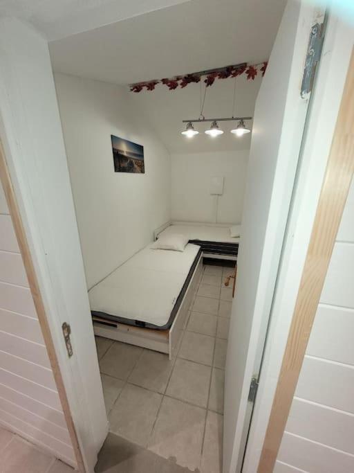 Beau Chalet 6 Personnes Avec Jacuzzi Tilly-sur-Seulles Екстер'єр фото